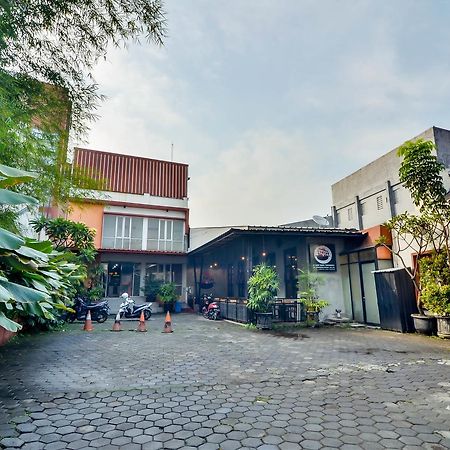 Image Hotel And Resto Bandung Kültér fotó